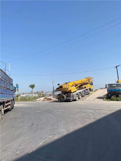 威远县25吨吊车的租赁价格大概是多少？