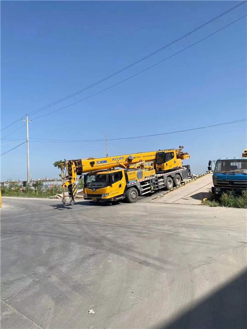 威远县吊车作业时，可能会产生哪些额外收费项目？